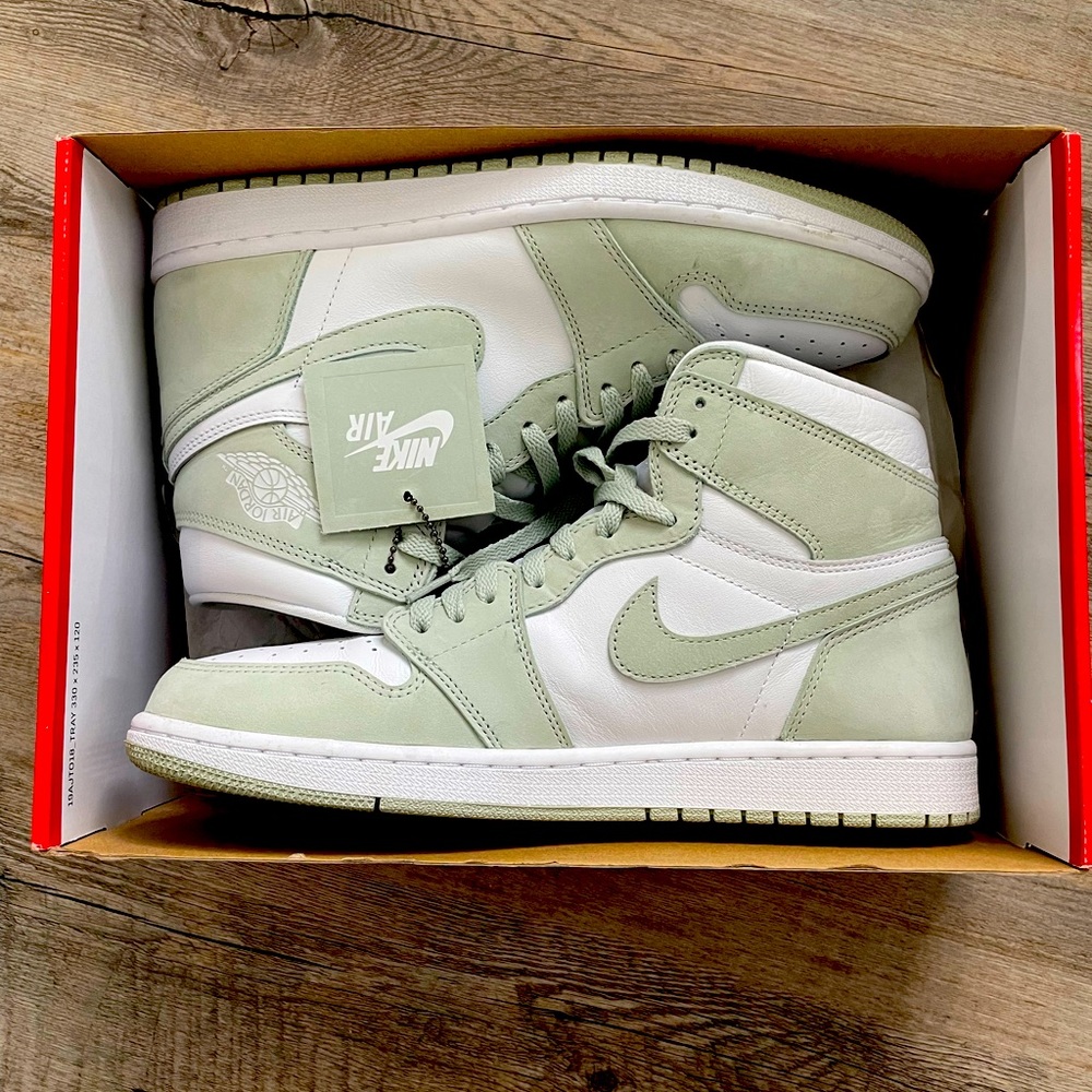 Seafoam Green Jordan 1 High Top size 11
